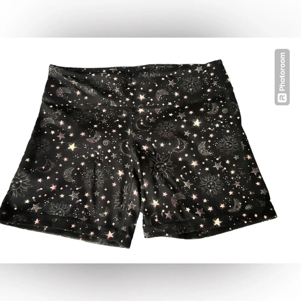I am becoming 3 inch shorts no ride celestial print moon stars size large - Picture 1 of 4